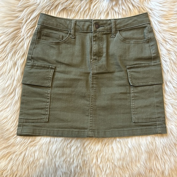 SKY&SPARROW Green Mini Skirt - Picture 4 of 7